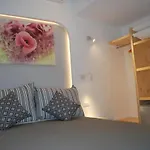 مينا استوديوز 4*