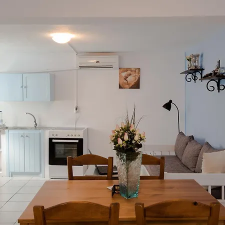 Aparthotel Mina