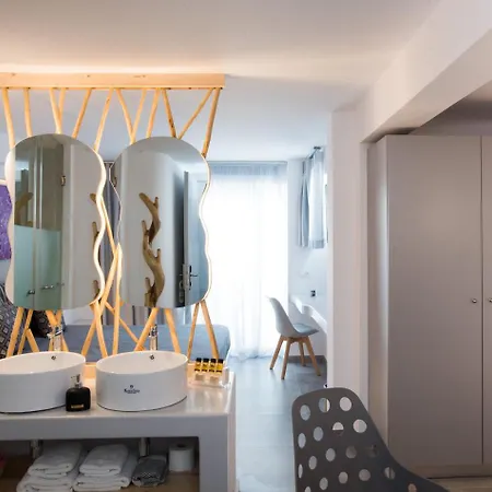 Aparthotel Mina