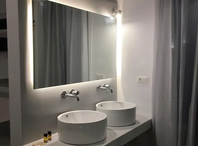 Mina Platys Gialos (Mykonos)