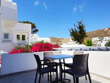 Ξενοδοχείο με διαμερίσματα Mina 3*