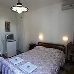 Mina Platys Gialos (Mykonos)