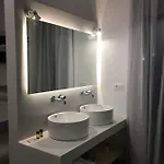 Mina Platys Gialos (Mykonos)